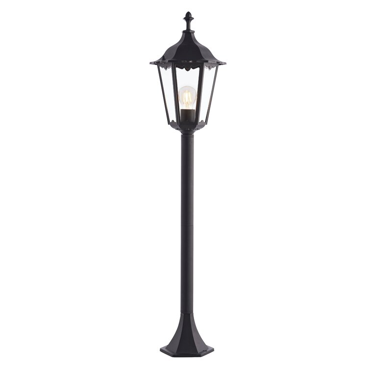 Outdoor lamp post on sale light plug in